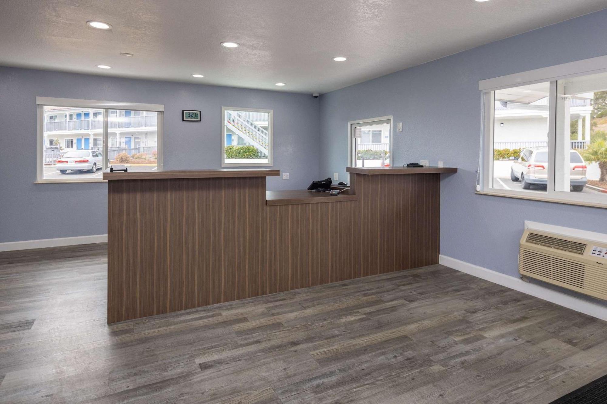 Days Inn By Wyndham Arroyo Grande Pismo Beach Экстерьер фото