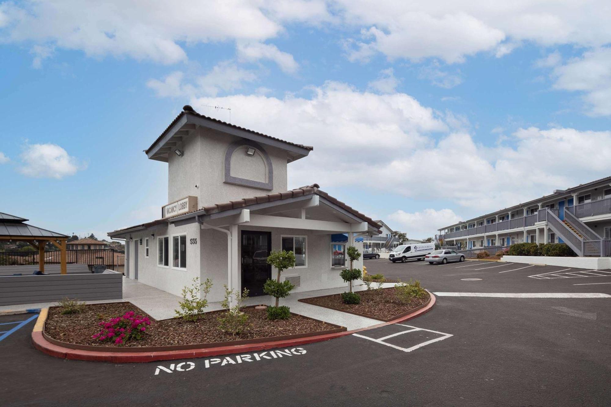 Days Inn By Wyndham Arroyo Grande Pismo Beach Экстерьер фото