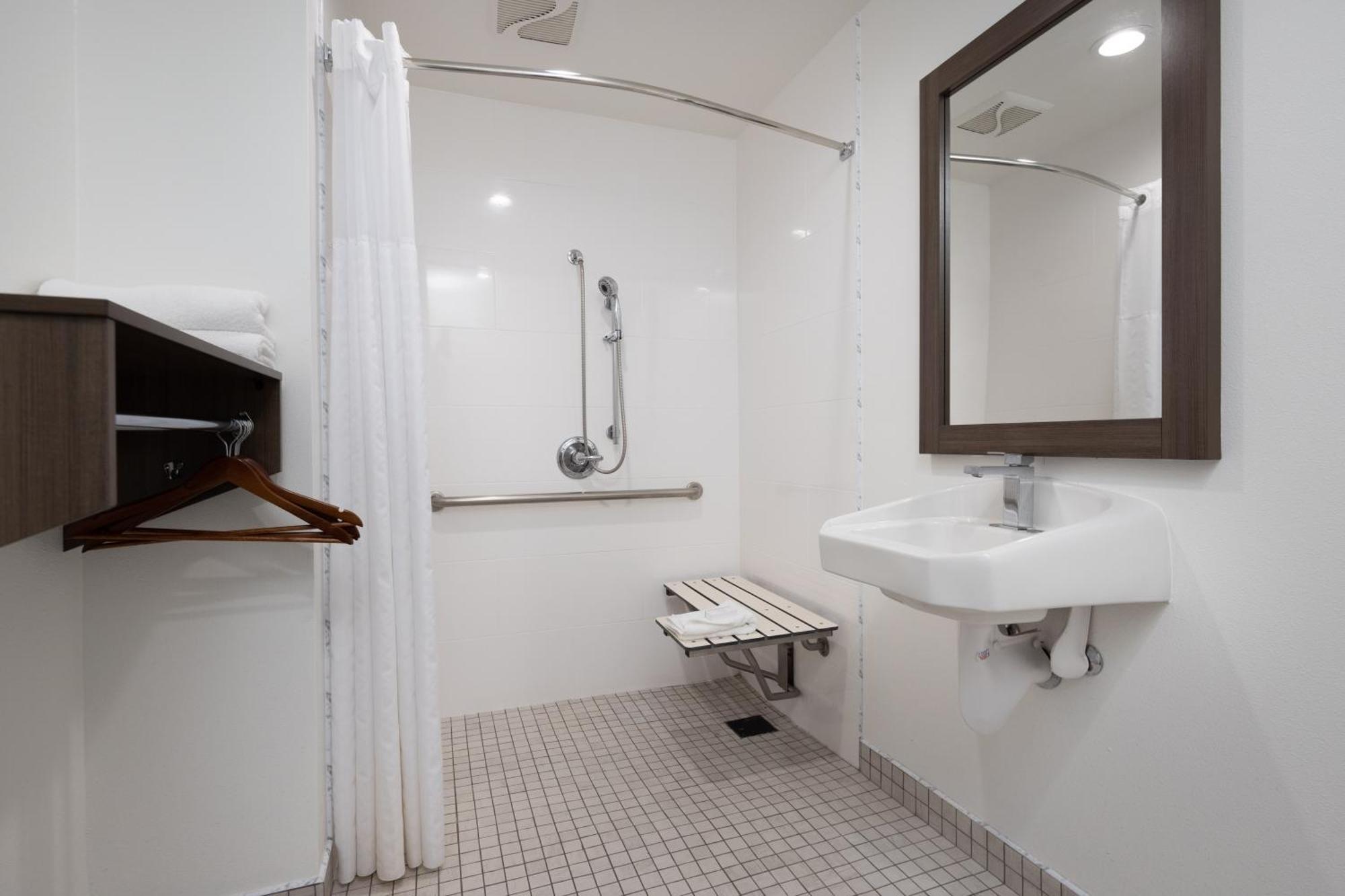 Days Inn By Wyndham Arroyo Grande Pismo Beach Экстерьер фото